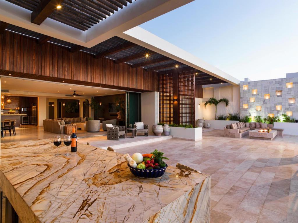 Ultra Exclusive Beachfront Villa Just Steps From The Sand With Butler Included San José del Cabo Esterno foto