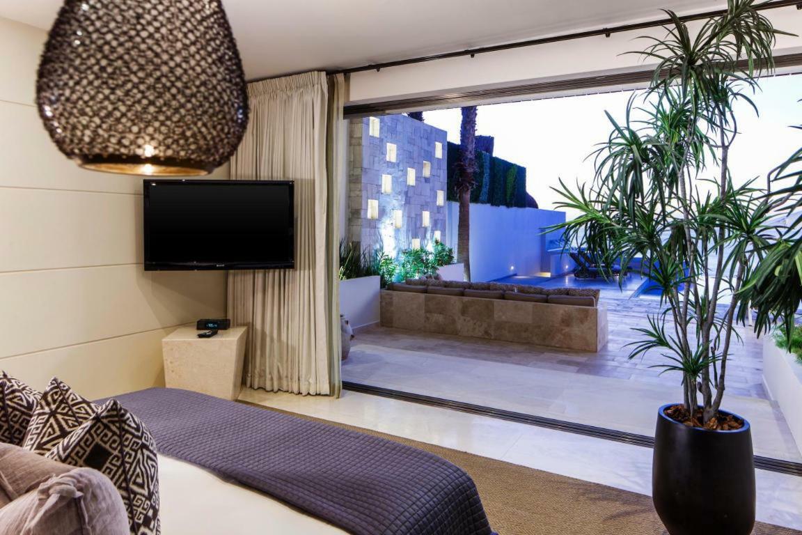 Ultra Exclusive Beachfront Villa Just Steps From The Sand With Butler Included San José del Cabo Esterno foto