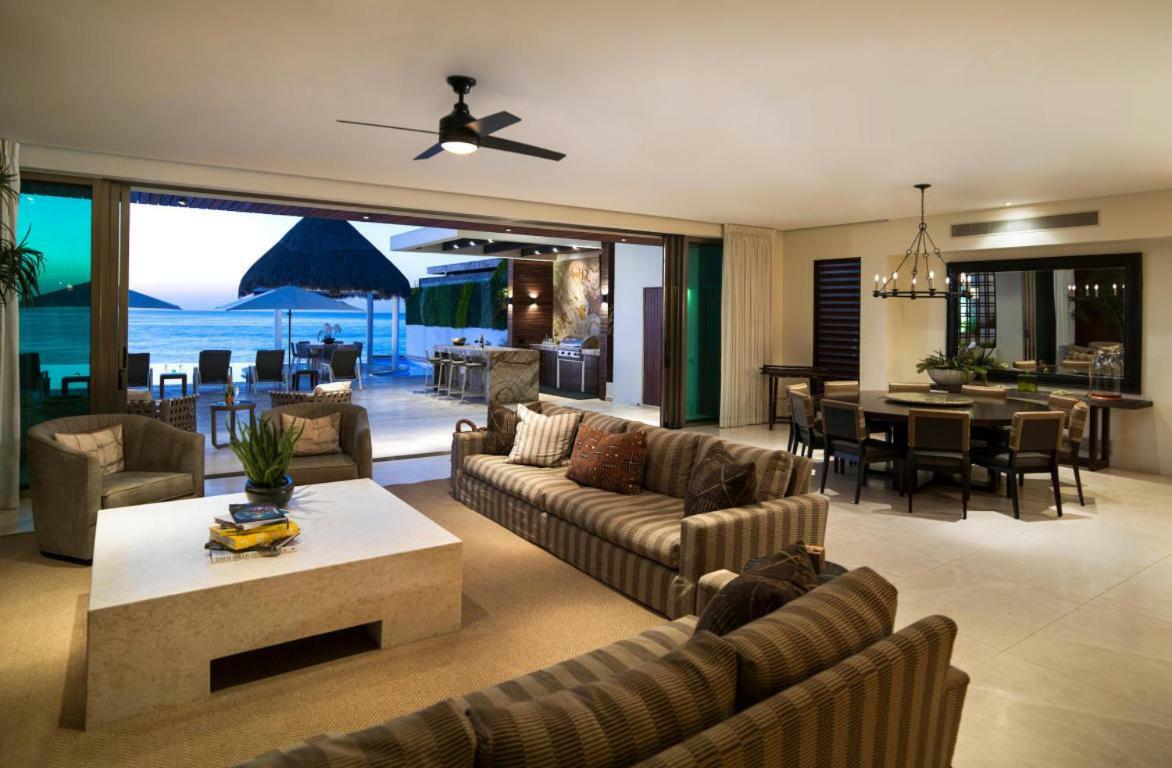 Ultra Exclusive Beachfront Villa Just Steps From The Sand With Butler Included San José del Cabo Esterno foto