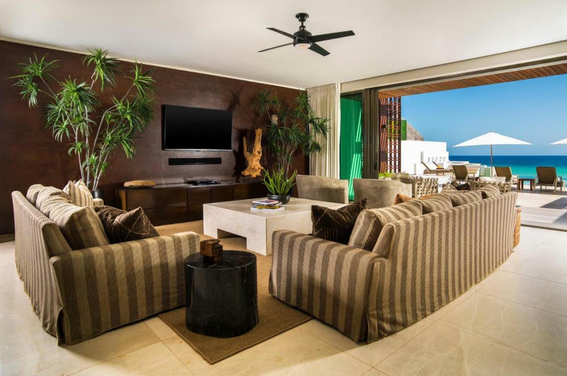 Ultra Exclusive Beachfront Villa Just Steps From The Sand With Butler Included San José del Cabo Esterno foto